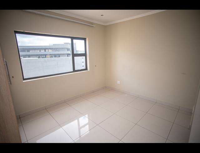 2 BEDROOM APARTMENT FOR SALE IN UMHLANGA RIDGE